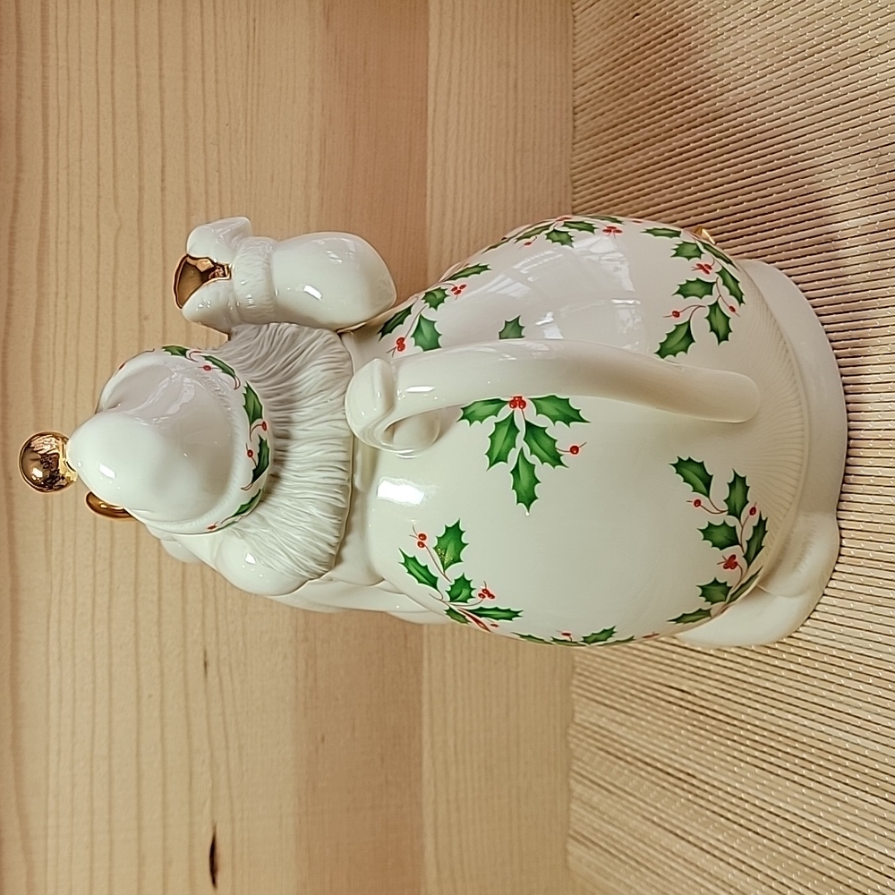 Lenox Vintage Holiday Skating Santa Teapot - Picture 3 of 10